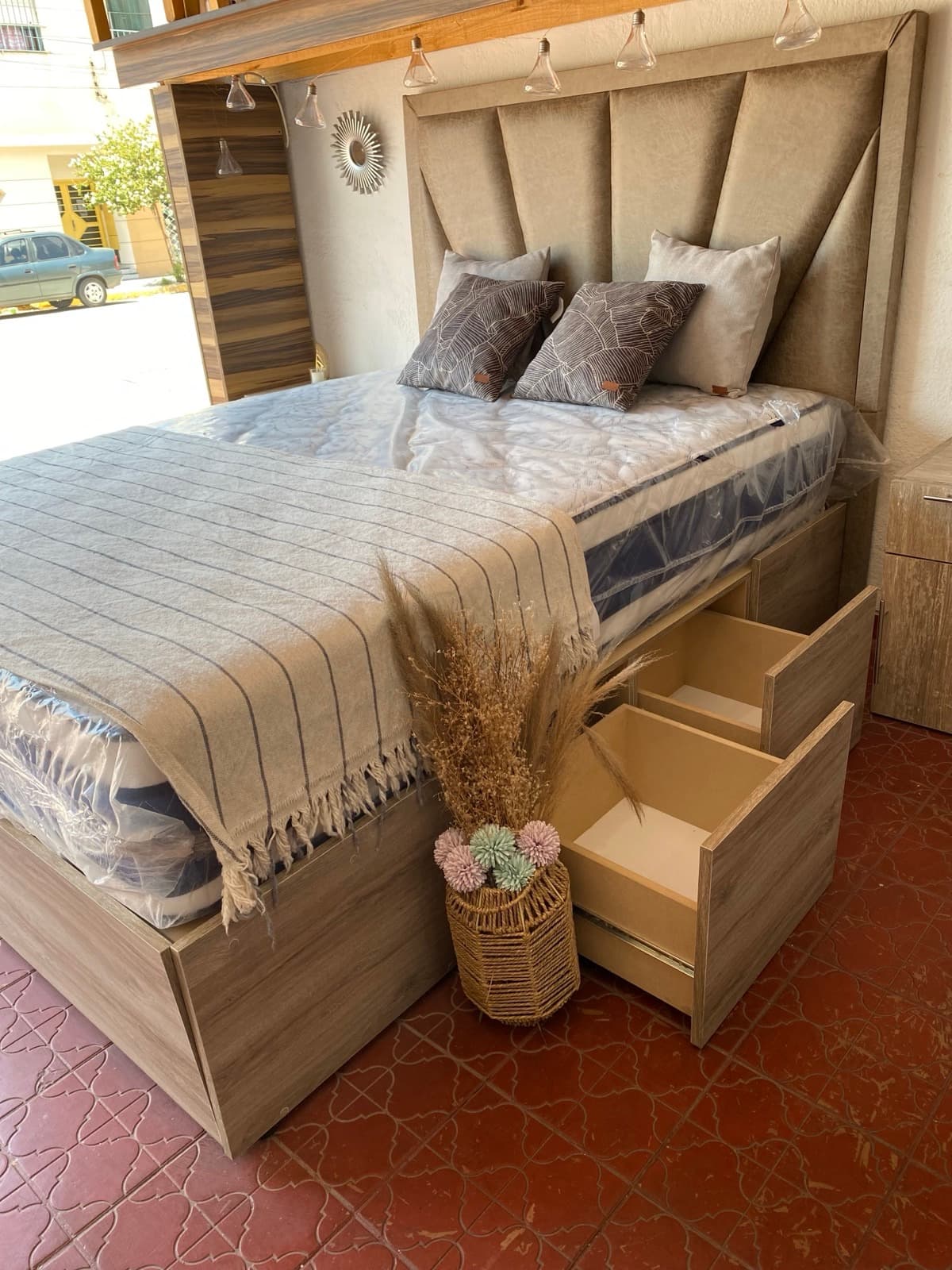 Base Box Estándar estilizada con manta y respaldo