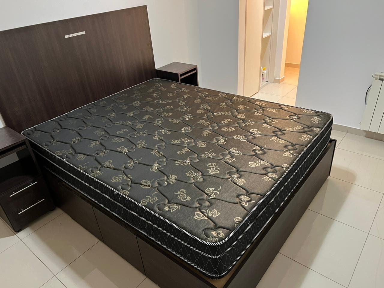 Base Box Estándar en habitación de cliente
