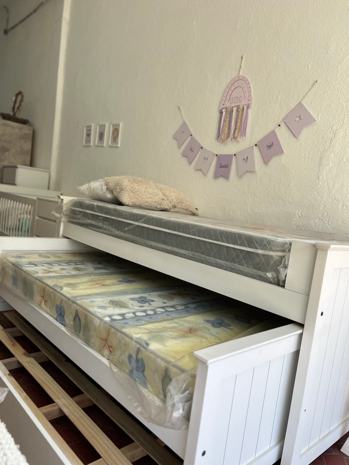 Cama Triple Nido camas desplegadas
