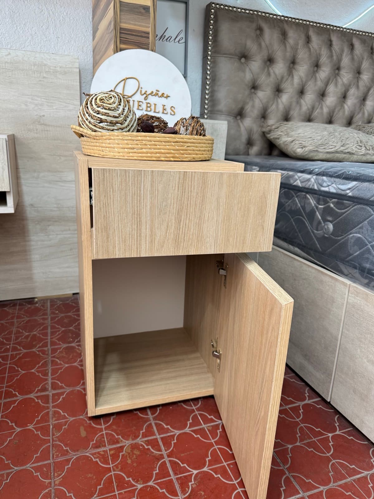 Mesa de Luz Clásica cajón abierto