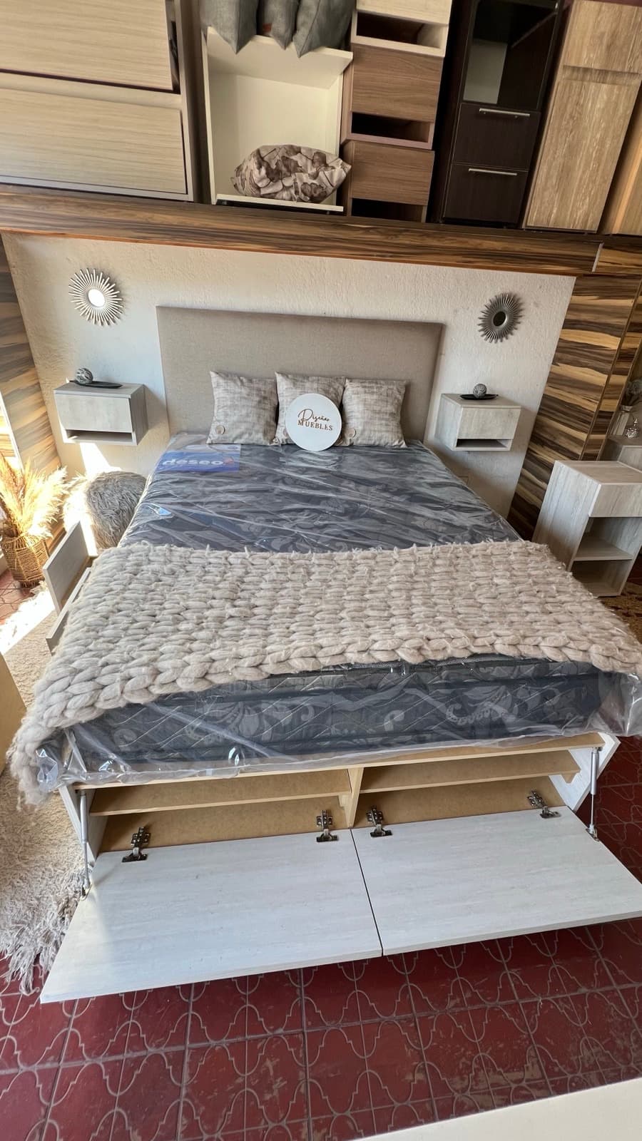 Respaldo Liso con cama estilizada y manta