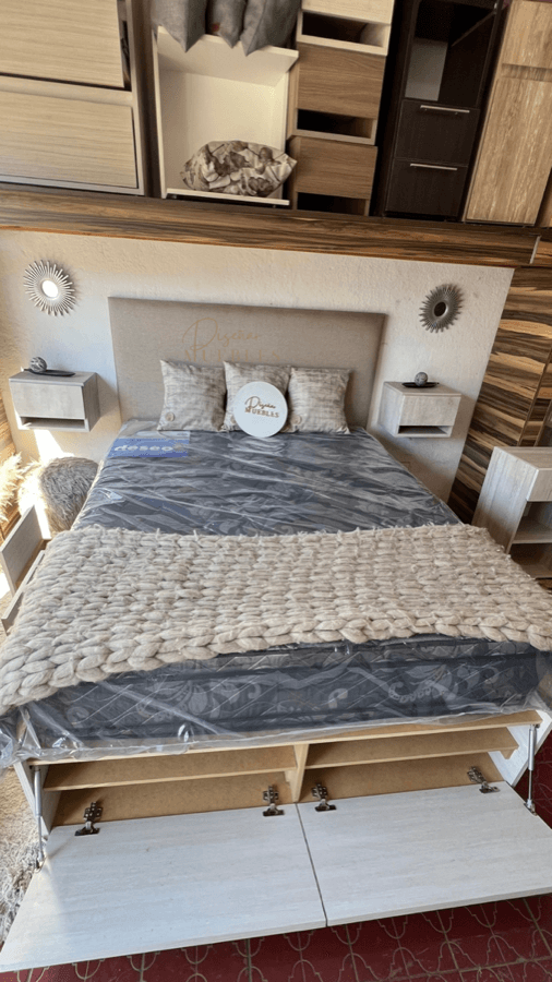 Respaldo Liso en contexto con cama y base box